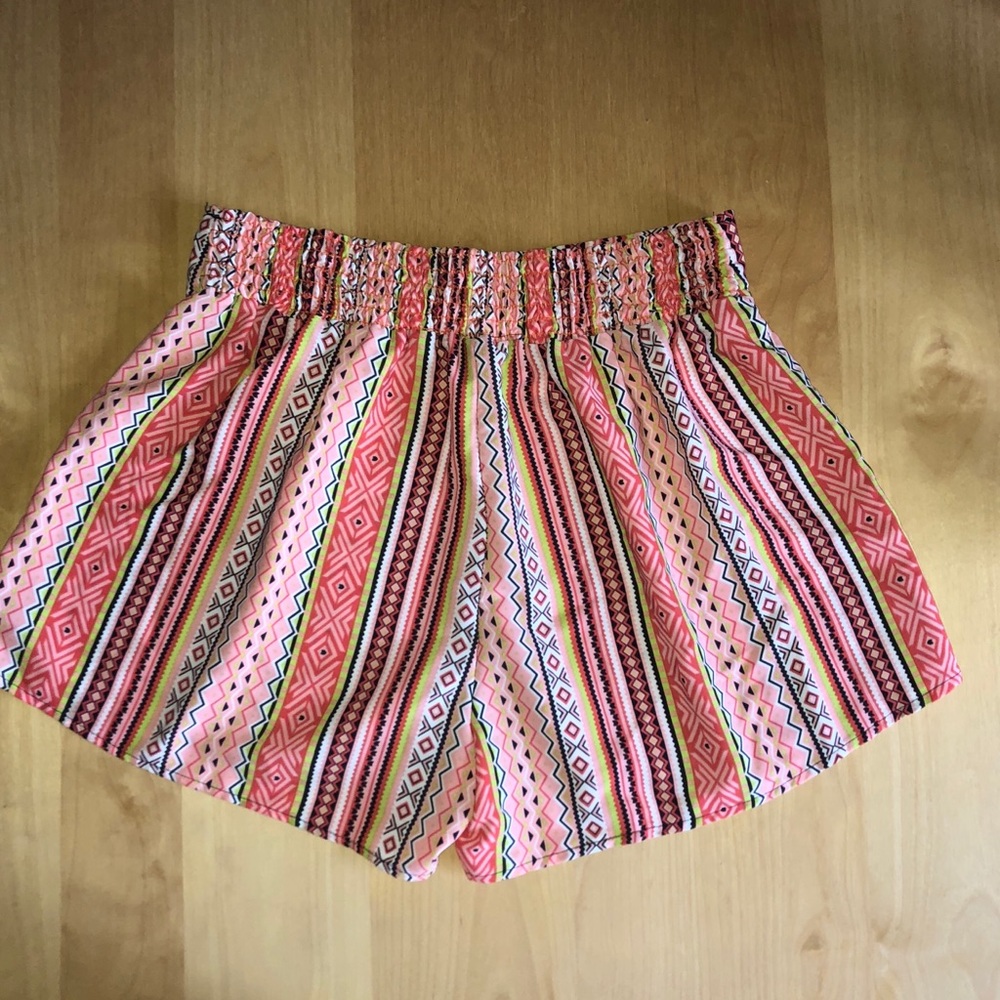 boho shorts M/L 💗🖤❤️💚